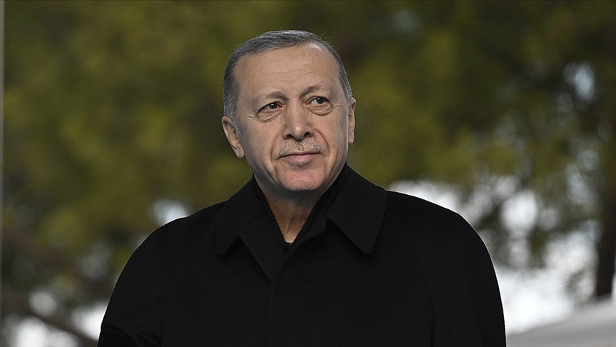 Cumhurbaşkanı Erdoğan, Şampiyonlar Ligi'nde son 16 turuna yükselen Galatasaray'ı kutladı
