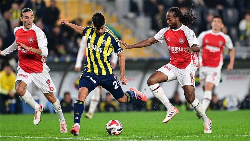 Fenerbahçe ile Fatih Karagümrük ligde 18. randevuda