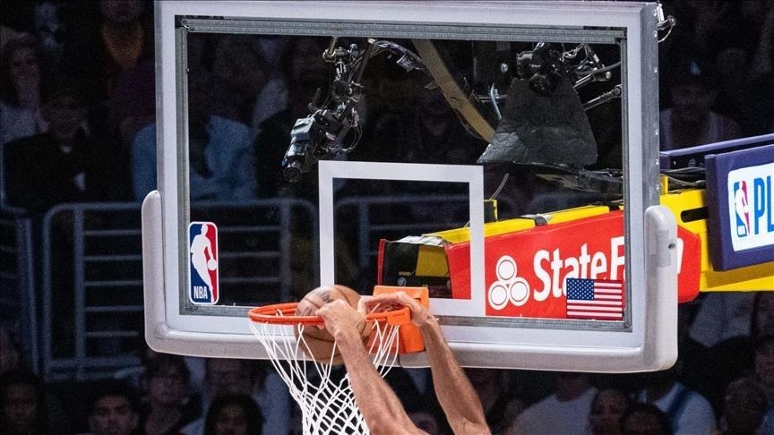 Adem Bonalı Philadelphia 76ers, deplasmanda Sacramento Kings'i yendi