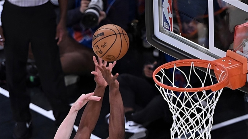 NBA'de Spurs, Clippers'i yenerek üst üste 11. galibiyetini aldı