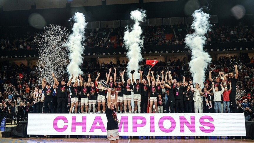 Çimsa ÇBK Mersin, FIBA Kadınlar Avrupa Kupası'nı kazandı