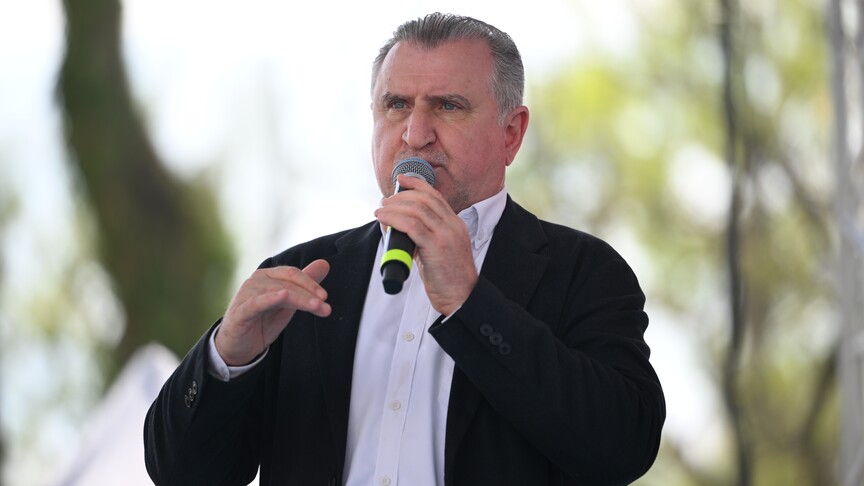 Gençlik ve Spor Bakanı Bak:  Çocuklarımızı dijital dünyadan, kötü alışkanlıklardan uzak tutmamız lazım
