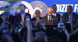 Aziz Yıldırım, İstanbul'da kongre üyeleriyle bir araya geldi